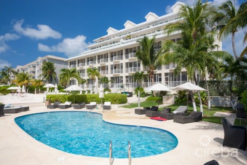 3 bedroom condo in Seven Mile Beach